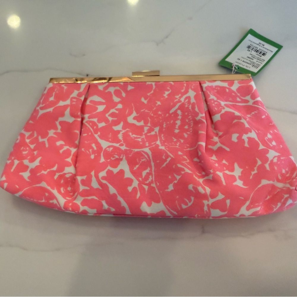 New with Tag Lilly Pulitzer Pink and White Floral Clutch Bag